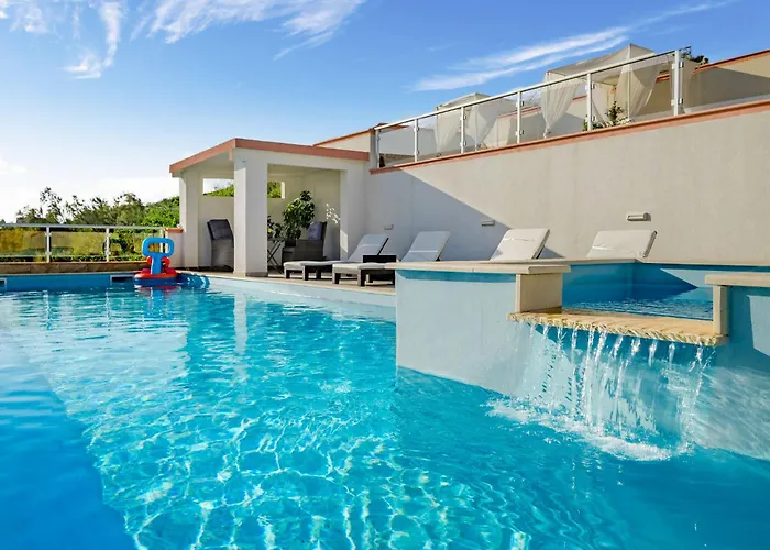 Melandura-8 By Interhome Dinjiška