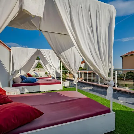 Apartment Melandura-8 By Interhome